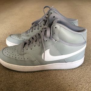 Nike Court Royal Mid Sneaker Size 9